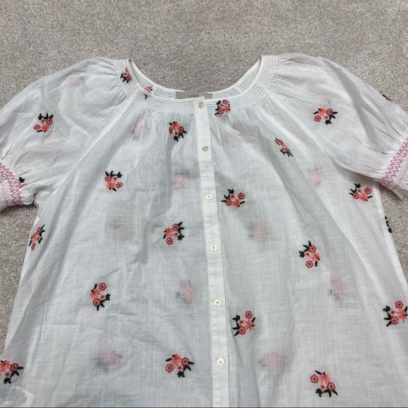 ***SOLD***LOFT Women's White Pink Floral Short Sleeve blouse - Picture 4 of 11